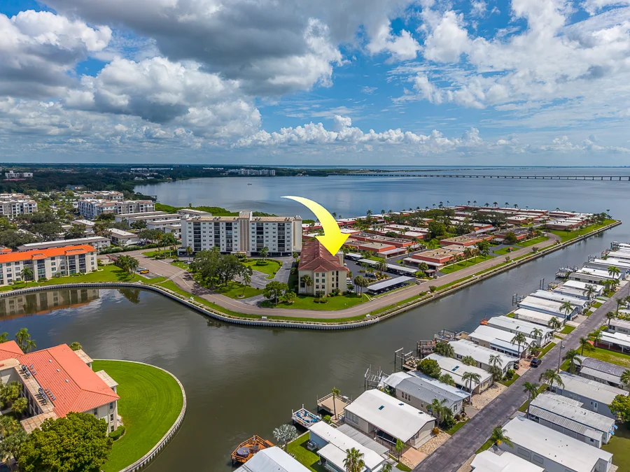 Real estate photography — 19029 us hwy 19 n #26-204, Clearwater, FL, 33764 | 4D Productions