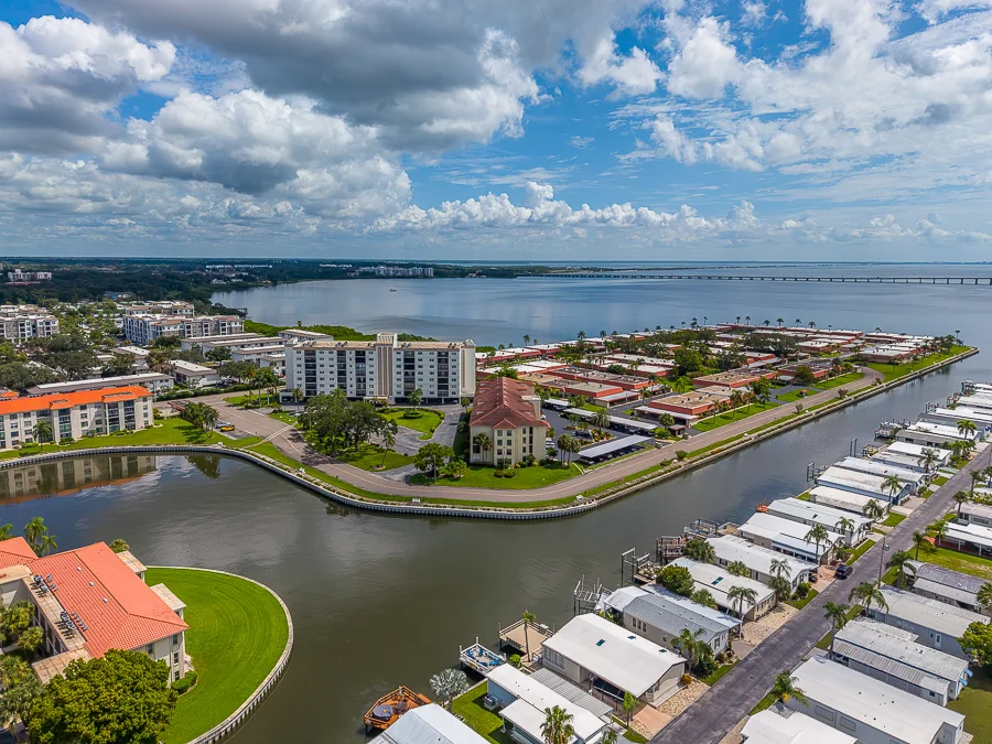 Real estate photography — 19029 us hwy 19 n #26-204, Clearwater, FL, 33764 | 4D Productions