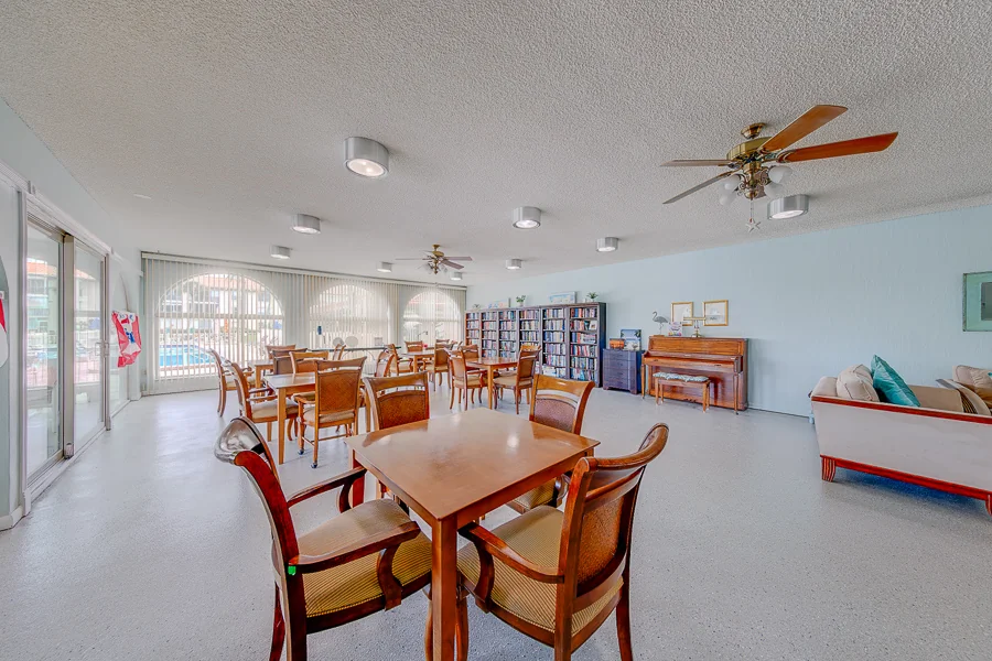 Real estate photography — 19029 us hwy 19 n #26-204, Clearwater, FL, 33764 | 4D Productions