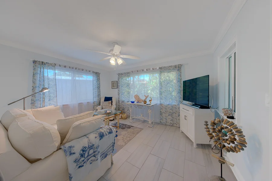 Real estate photography — 196 Overbrook Drive, Largo, Florida, 33770 | 4D Productions