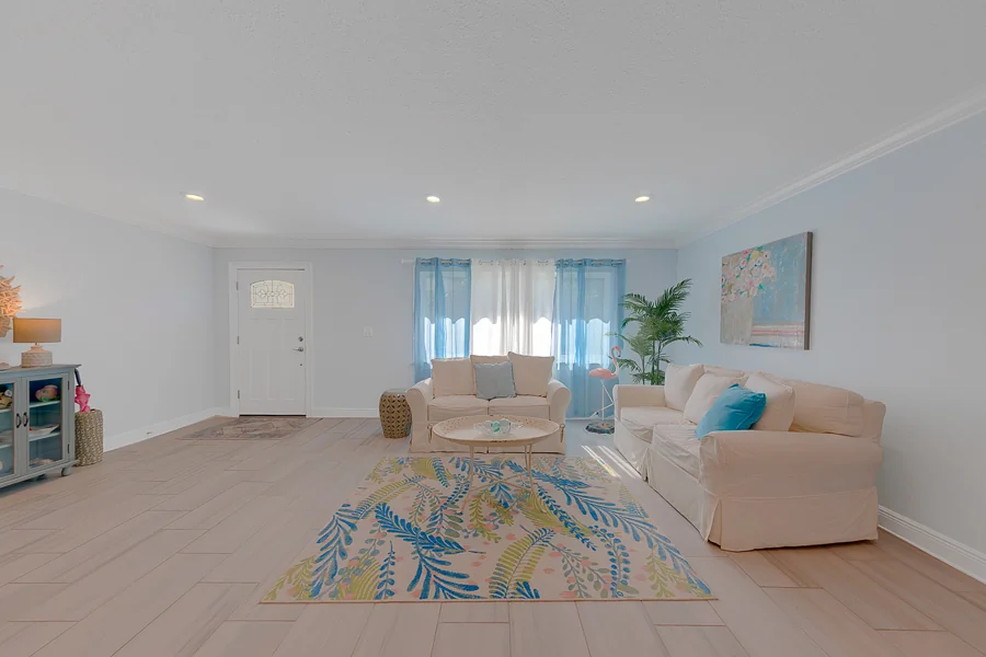 Real estate photography — 196 Overbrook Drive, Largo, Florida, 33770 | 4D Productions