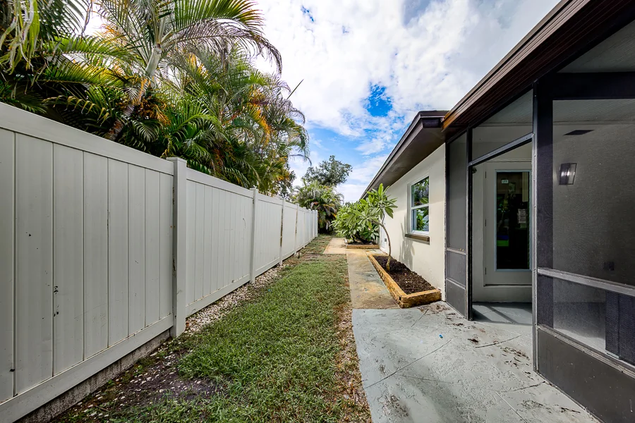 Real estate photography — 3042 Kapok Kove Drive, Clearwater, Florida, 33759 | 4D Productions
