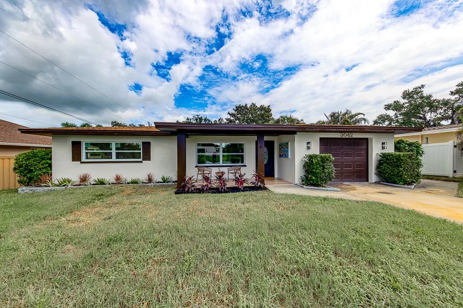 Real estate photography — 3042 Kapok Kove Drive, Clearwater, Florida, 33759 | 4D Productions
