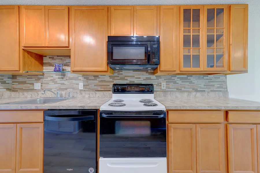 Real estate photography — 5090 Bay Street Northeast, St. Petersburg, Florida, 33703 | 4D Productions