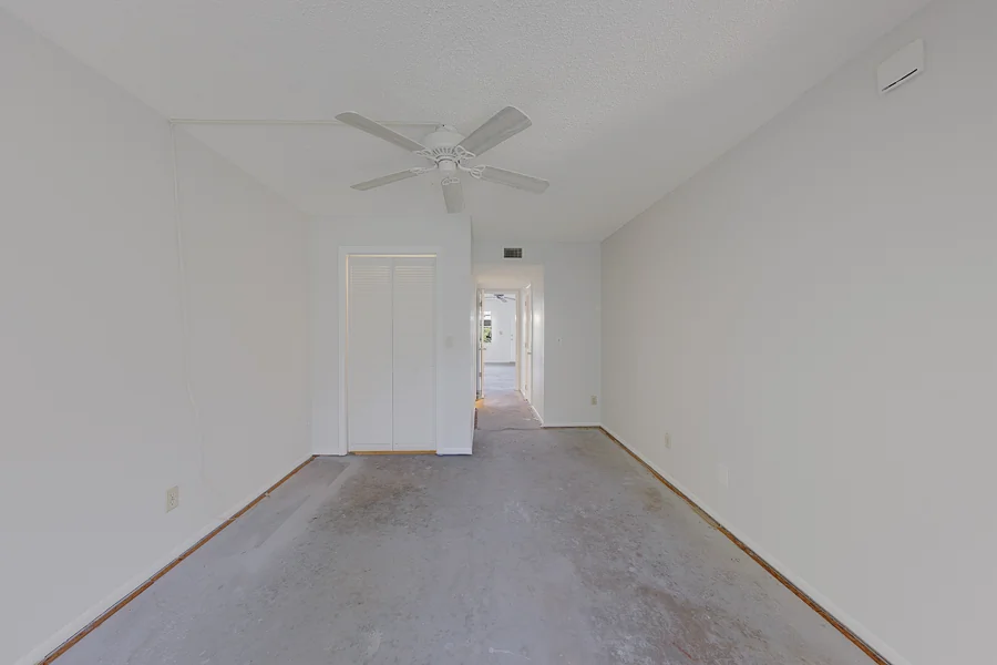 Real estate photography — 5090 Bay Street Northeast, St. Petersburg, Florida, 33703 | 4D Productions