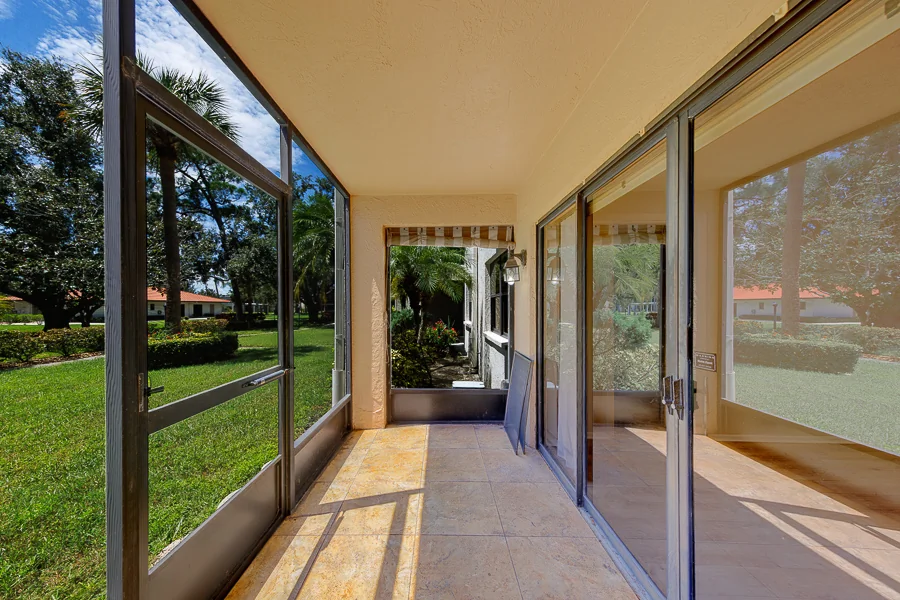 Real estate photography — 5090 Bay Street Northeast, St. Petersburg, Florida, 33703 | 4D Productions