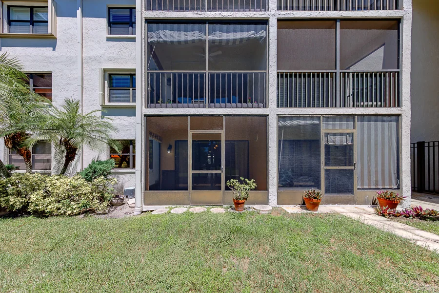 Real estate photography — 5090 Bay Street Northeast, St. Petersburg, Florida, 33703 | 4D Productions
