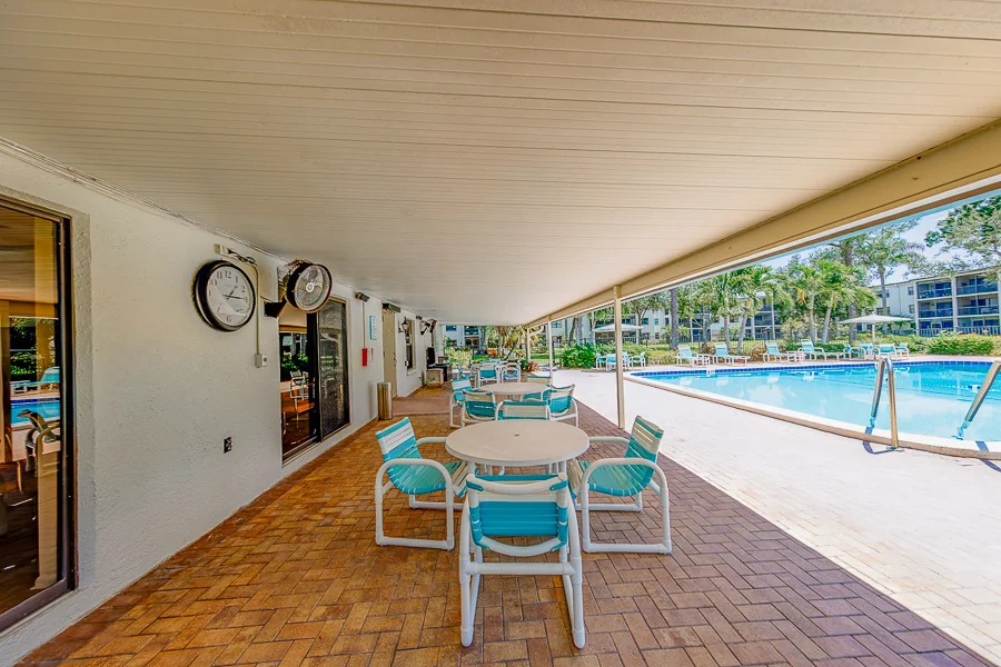 Real estate photography — 5090 Bay Street Northeast, St. Petersburg, Florida, 33703 | 4D Productions