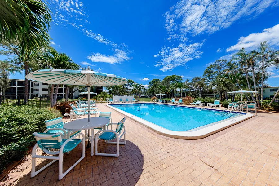 Real estate photography — 5090 Bay Street Northeast, St. Petersburg, Florida, 33703 | 4D Productions