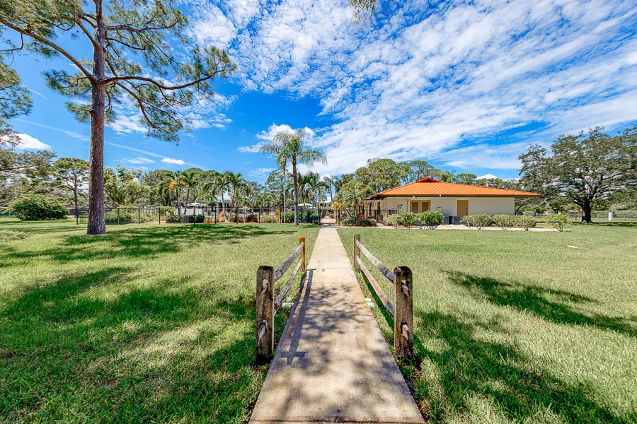 Real estate photography — 5090 Bay Street Northeast, St. Petersburg, Florida, 33703 | 4D Productions
