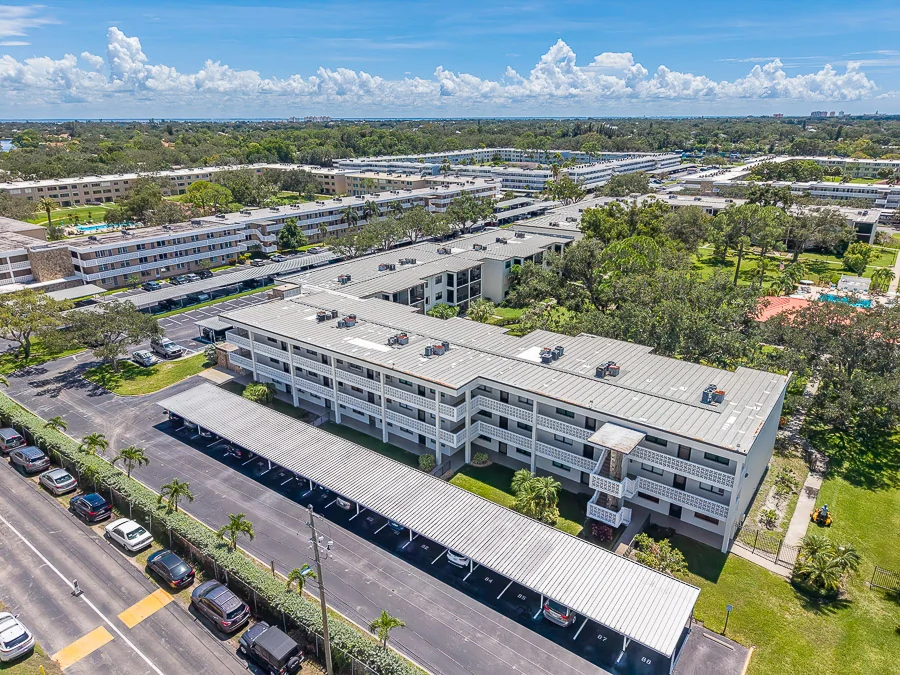 Real estate photography — 5090 Bay Street Northeast, St. Petersburg, Florida, 33703 | 4D Productions
