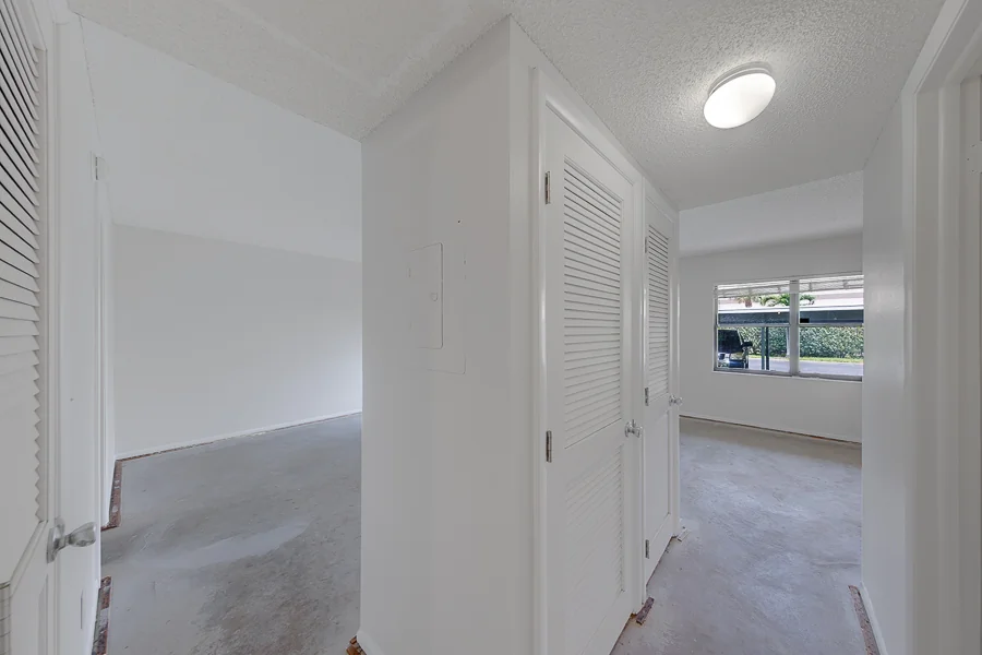 Real estate photography — 5090 Bay Street Northeast, St. Petersburg, Florida, 33703 | 4D Productions