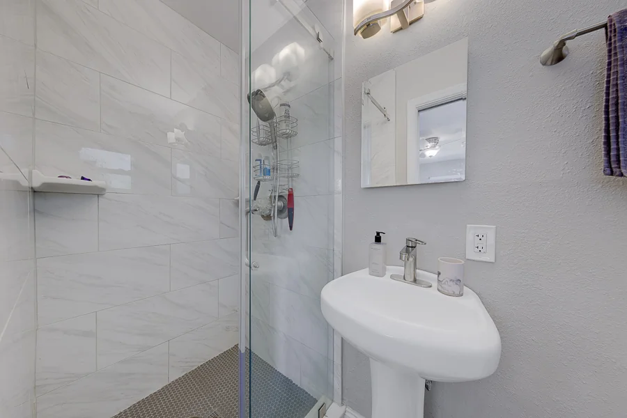 Real estate photography — 512 61st Street South, St. Petersburg, Florida, 33707 | 4D Productions