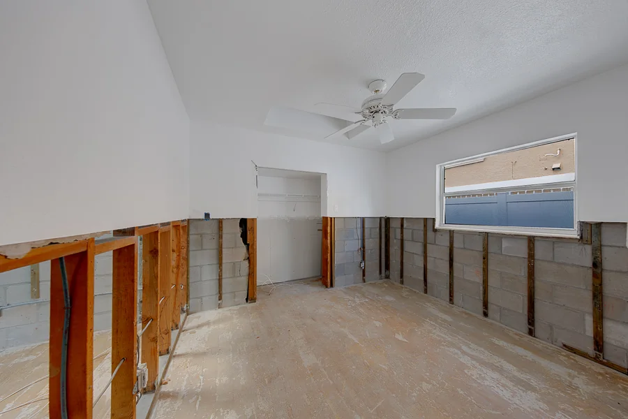 Real estate photography — 814 Bay Point Drive, Madeira Beach, Florida, 33708 | 4D Productions