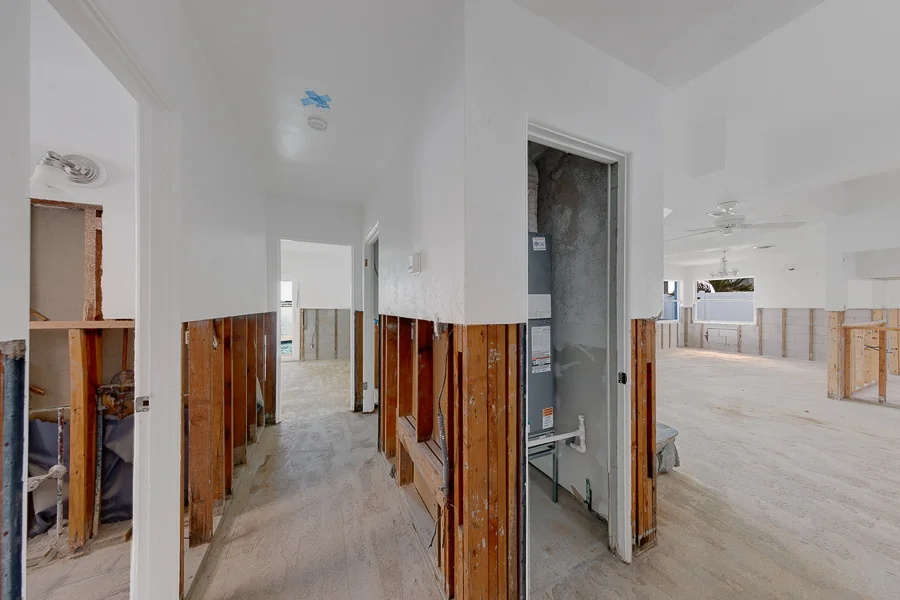 Real estate photography — 814 Bay Point Drive, Madeira Beach, Florida, 33708 | 4D Productions