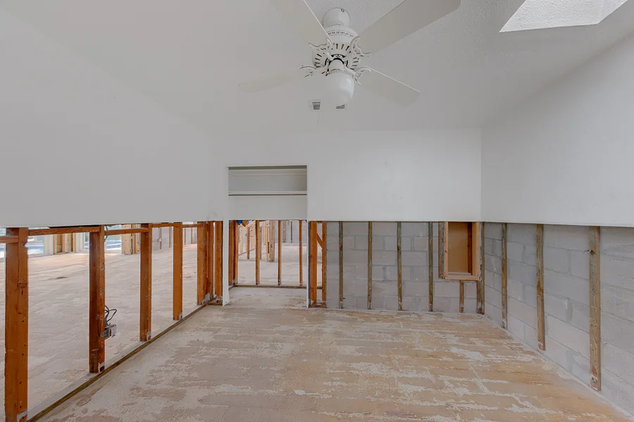 Real estate photography — 814 Bay Point Drive, Madeira Beach, Florida, 33708 | 4D Productions