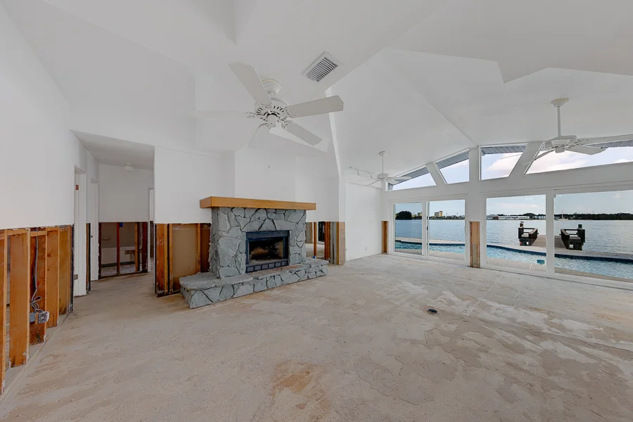 Real estate photography — 814 Bay Point Drive, Madeira Beach, Florida, 33708 | 4D Productions