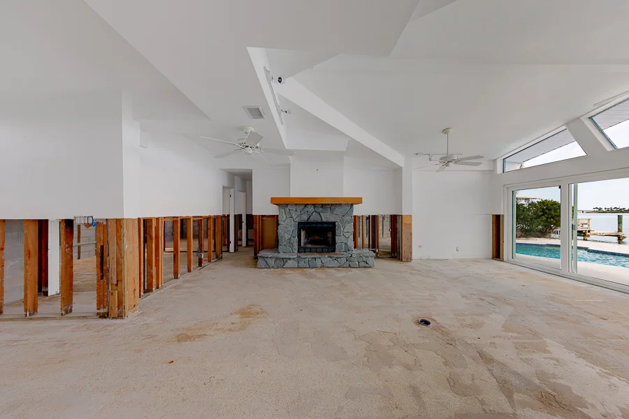 Real estate photography — 814 Bay Point Drive, Madeira Beach, Florida, 33708 | 4D Productions