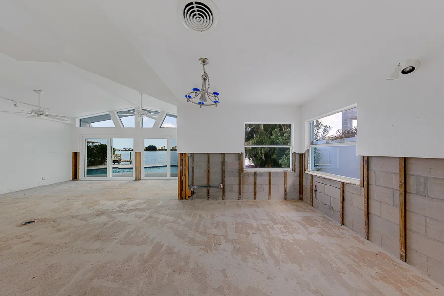Real estate photography — 814 Bay Point Drive, Madeira Beach, Florida, 33708 | 4D Productions