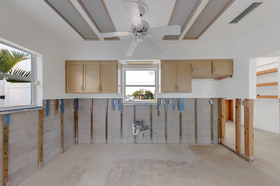 Real estate photography — 814 Bay Point Drive, Madeira Beach, Florida, 33708 | 4D Productions