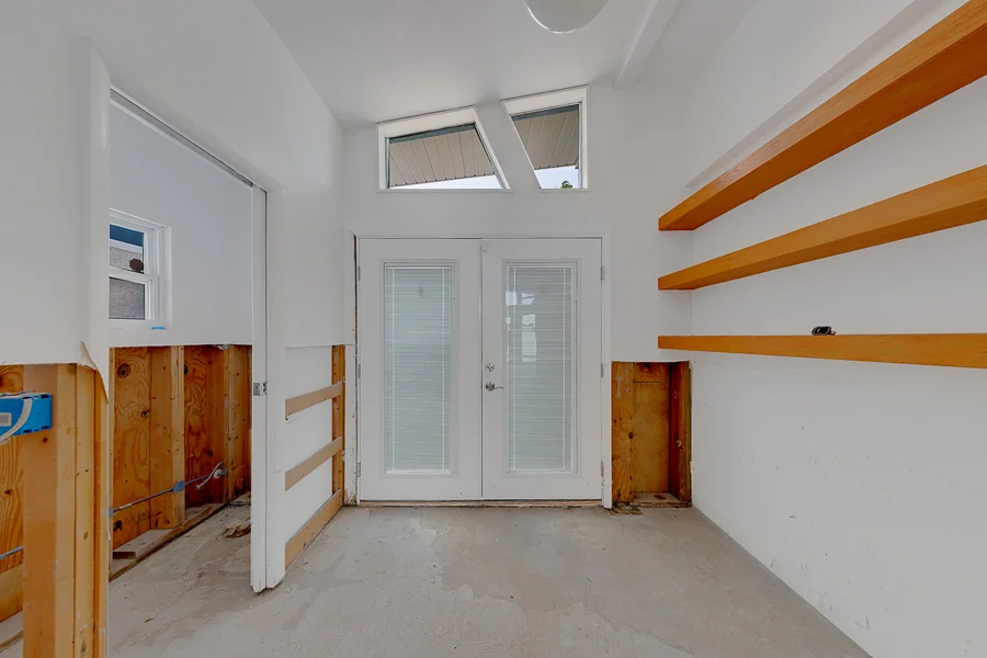 Real estate photography — 814 Bay Point Drive, Madeira Beach, Florida, 33708 | 4D Productions