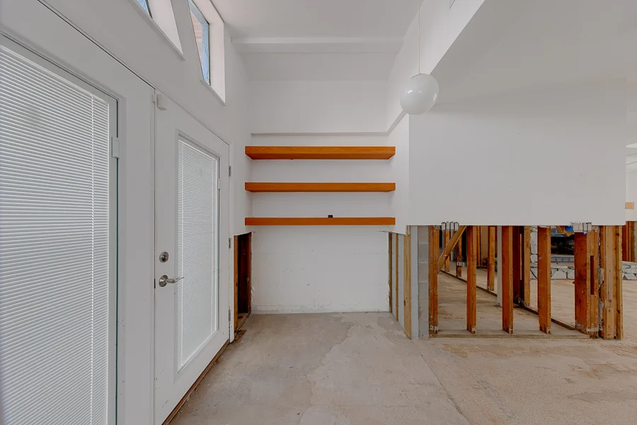 Real estate photography — 814 Bay Point Drive, Madeira Beach, Florida, 33708 | 4D Productions