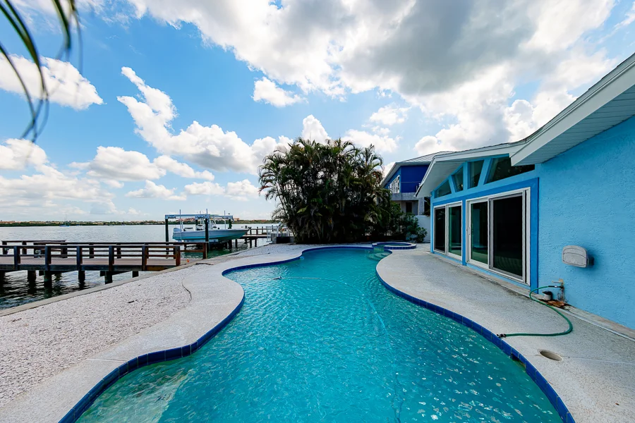 Real estate photography — 814 Bay Point Drive, Madeira Beach, Florida, 33708 | 4D Productions