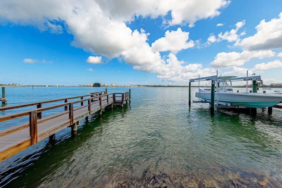 Real estate photography — 814 Bay Point Drive, Madeira Beach, Florida, 33708 | 4D Productions