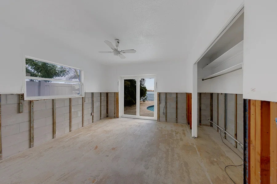 Real estate photography — 814 Bay Point Drive, Madeira Beach, Florida, 33708 | 4D Productions