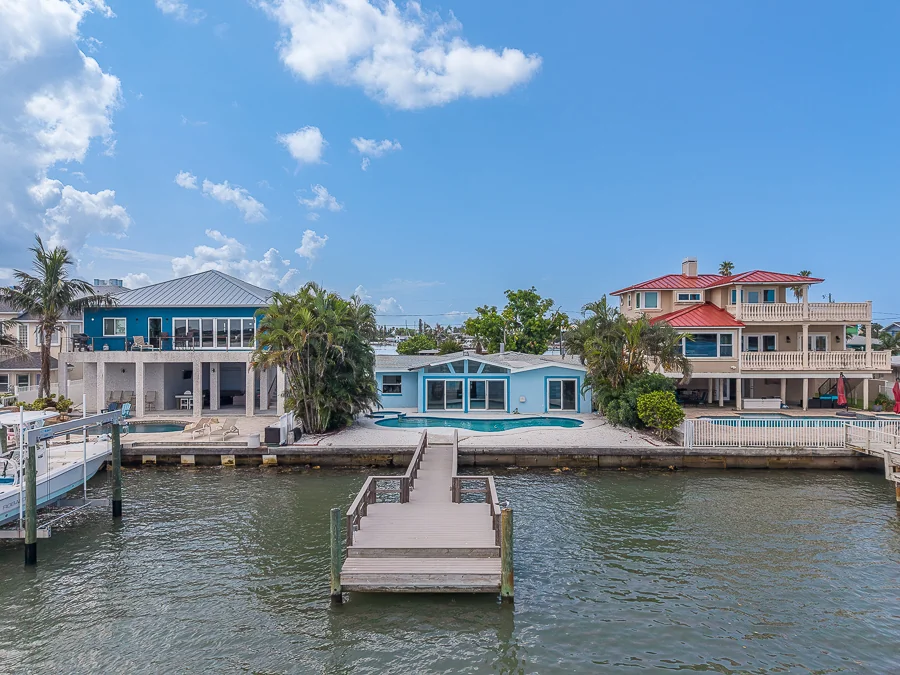 Real estate photography — 814 Bay Point Drive, Madeira Beach, Florida, 33708 | 4D Productions
