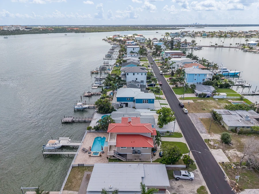 Real estate photography — 814 Bay Point Drive, Madeira Beach, Florida, 33708 | 4D Productions
