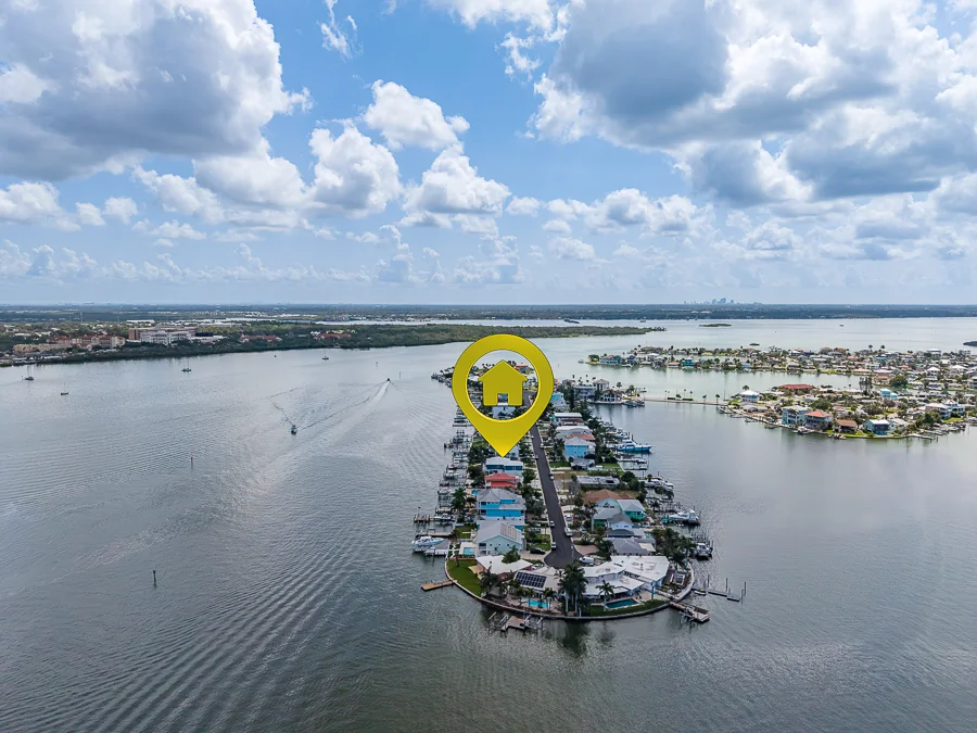 Real estate photography — 814 Bay Point Drive, Madeira Beach, Florida, 33708 | 4D Productions