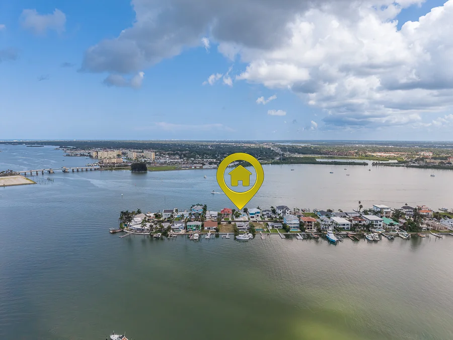 Real estate photography — 814 Bay Point Drive, Madeira Beach, Florida, 33708 | 4D Productions