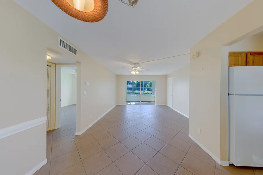 Real estate photography — 8301 Bardmoor Boulevard unit 110, Seminole, Florida, 33777 | 4D Productions