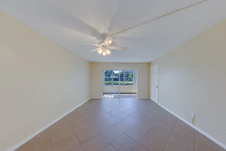 Real estate photography — 8301 Bardmoor Boulevard unit 110, Seminole, Florida, 33777 | 4D Productions