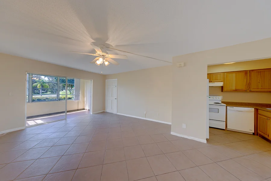 Real estate photography — 8301 Bardmoor Boulevard unit 110, Seminole, Florida, 33777 | 4D Productions