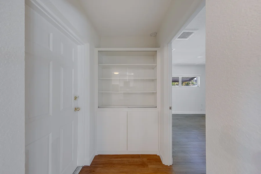 Real estate photography — 9741 52nd Terrace North, St. Petersburg, Florida, 33708 | 4D Productions