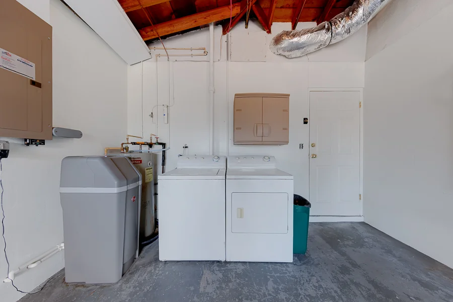 Real estate photography — 9741 52nd Terrace North, St. Petersburg, Florida, 33708 | 4D Productions