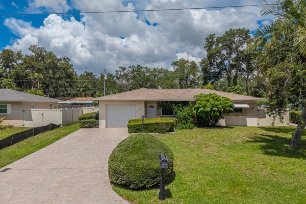 Real estate photography — 9741 52nd Terrace North, St. Petersburg, Florida, 33708 | 4D Productions