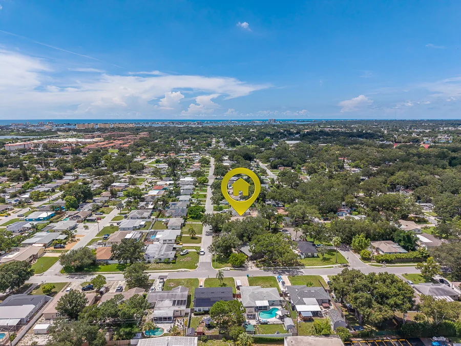 Real estate photography — 9741 52nd Terrace North, St. Petersburg, Florida, 33708 | 4D Productions