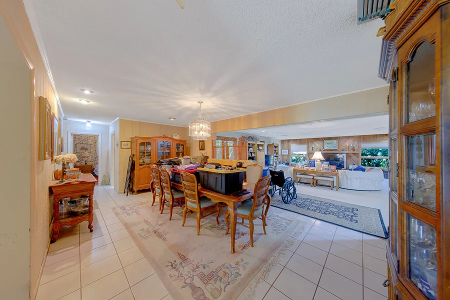 Real estate photography — 1105 Woodcrest Avenue, Clearwater, Florida, 33756 | 4D Productions
