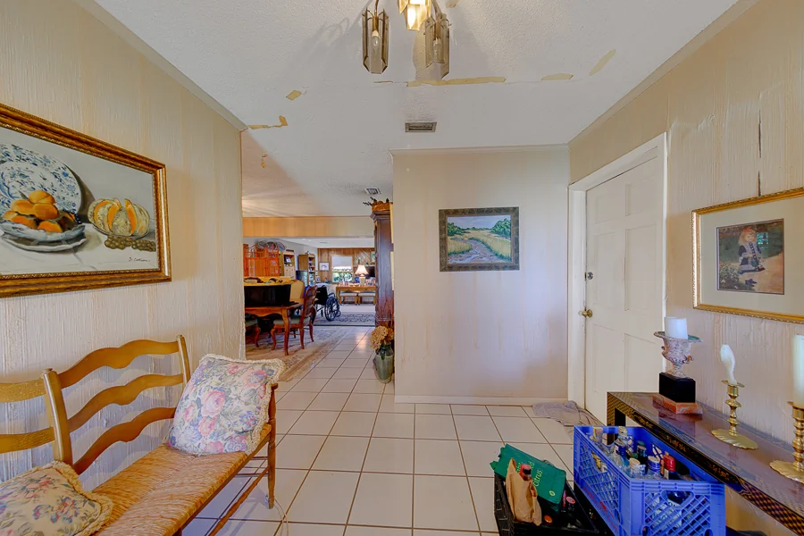 Real estate photography — 1105 Woodcrest Avenue, Clearwater, Florida, 33756 | 4D Productions