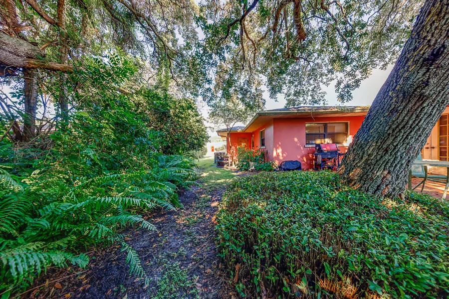 Real estate photography — 1105 Woodcrest Avenue, Clearwater, Florida, 33756 | 4D Productions