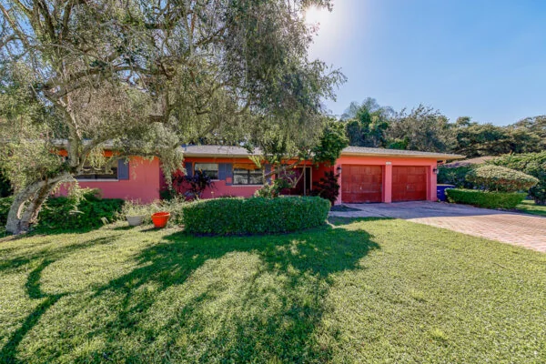 Real estate photography — 1105 Woodcrest Avenue, Clearwater, Florida, 33756 | 4D Productions