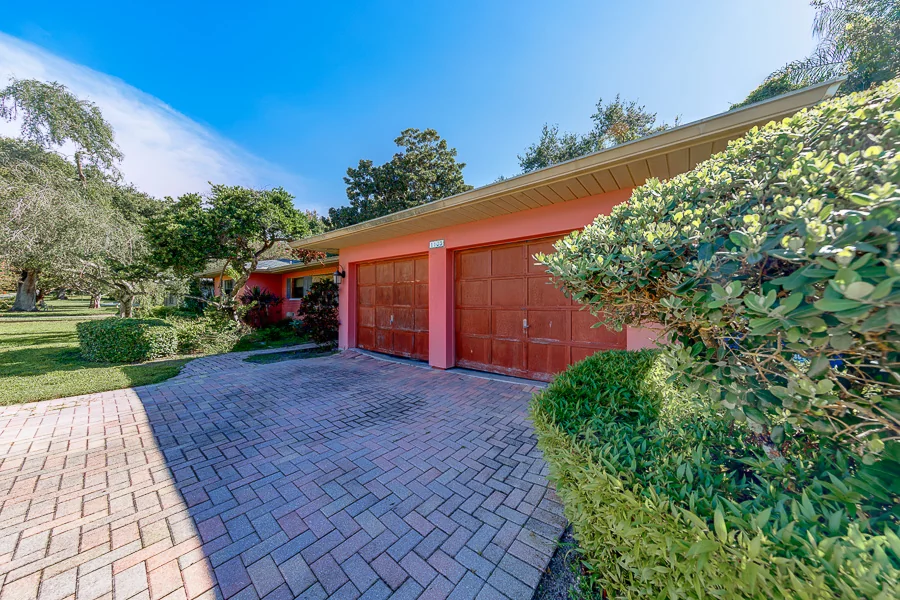Real estate photography — 1105 Woodcrest Avenue, Clearwater, Florida, 33756 | 4D Productions
