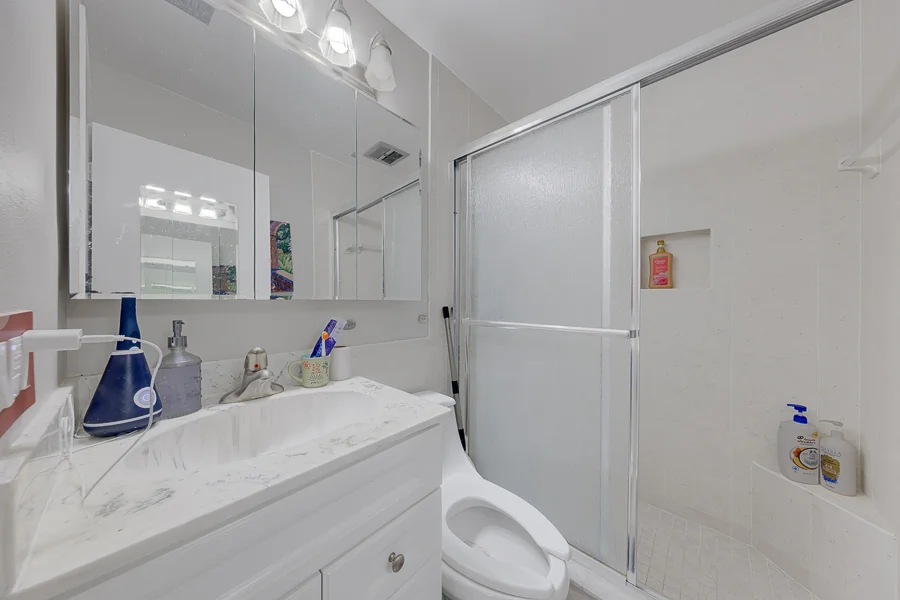 Real estate photography — 11224 82nd Ave Apt 310, Seminole Fl 33776 | 4D Productions