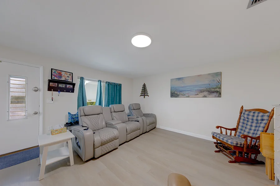 Real estate photography — 11224 82nd Ave Apt 310, Seminole Fl 33776 | 4D Productions