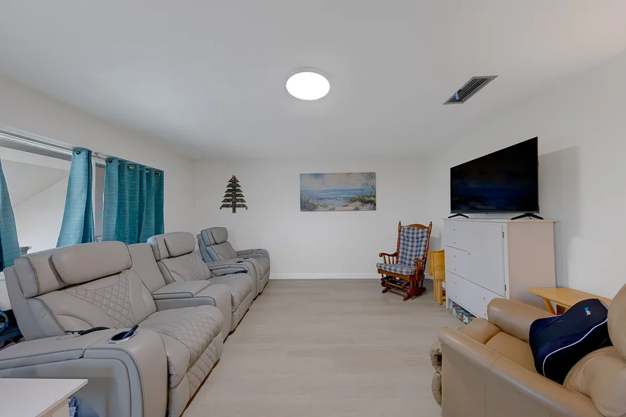 Real estate photography — 11224 82nd Ave Apt 310, Seminole Fl 33776 | 4D Productions