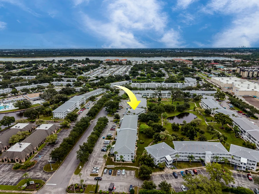 Real estate photography — 11224 82nd Ave Apt 310, Seminole Fl 33776 | 4D Productions