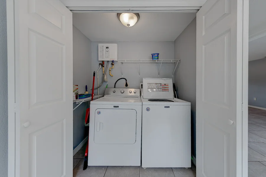 Real estate photography — 1309 Mary L Road, Clearwater, Florida, 33755 | 4D Productions